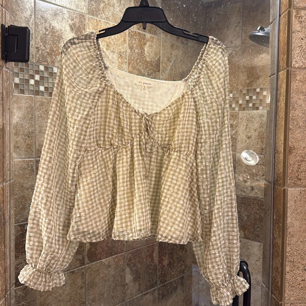 Women’s blu pepper blouse